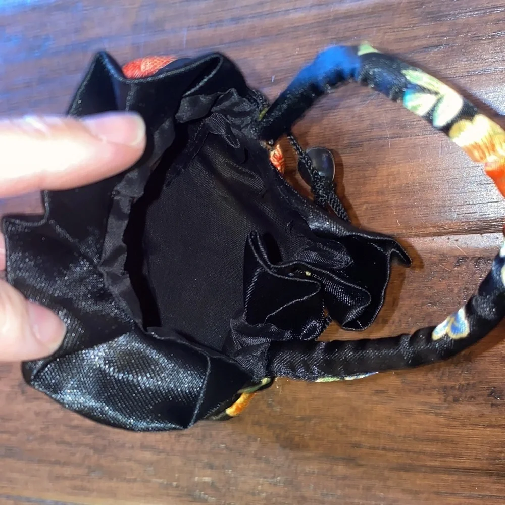 Black & floral oriental vibe souvenir from Asia kids sized purse​​ - Picture 3 of 3